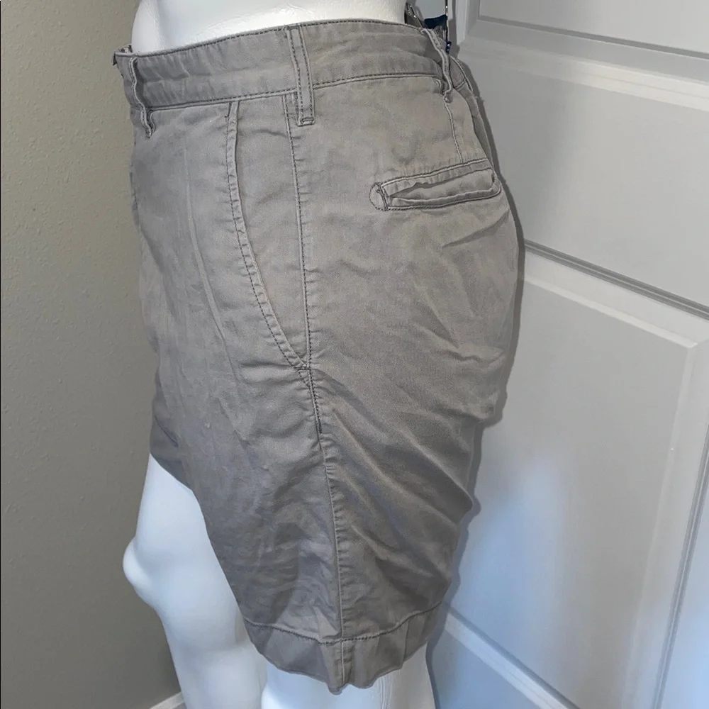 Faherty Men's Tan Flat Front Shorts